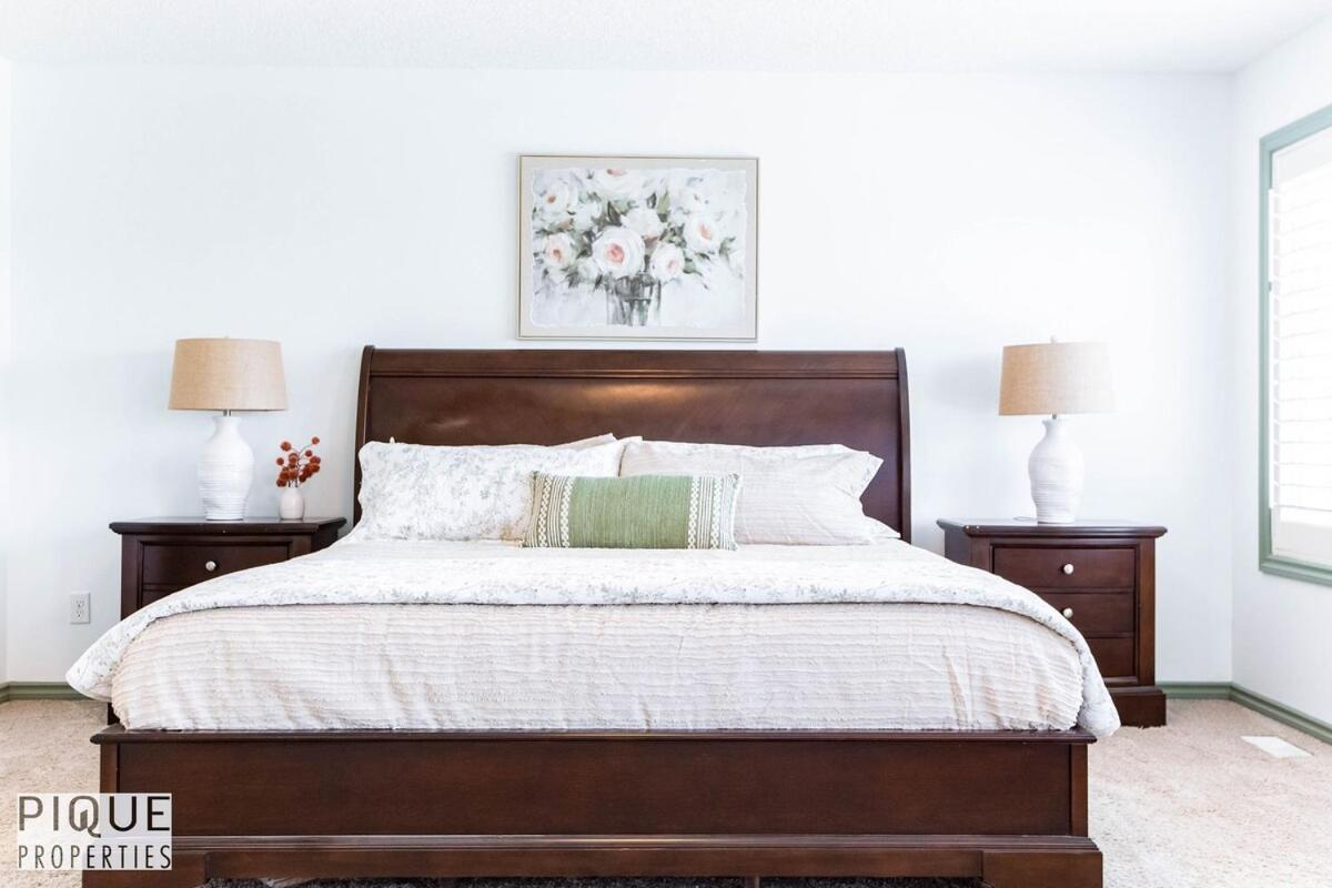 Apartment Spacious Luxury - Sleeps 8 - King Bed - Nflx&wifi
