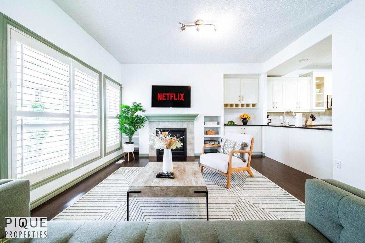 Spacious Luxury - Sleeps 8 - King Bed - Nflx&wifi Apartment *