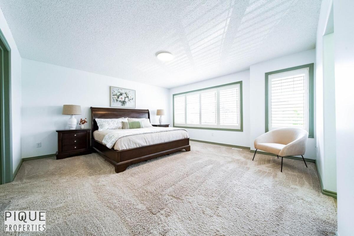 Apartment Spacious Luxury - Sleeps 8 - King Bed - Nflx&wifi