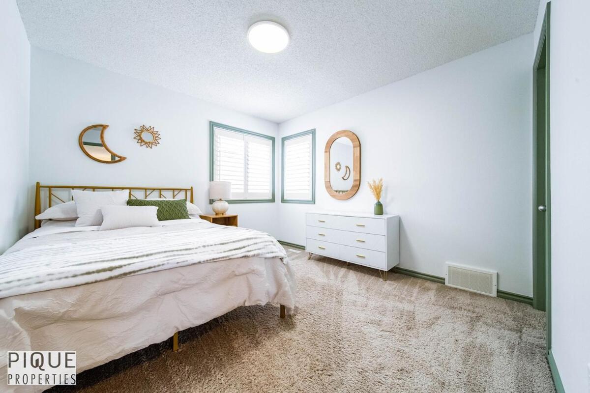 Apartment Spacious Luxury - Sleeps 8 - King Bed - Nflx&wifi